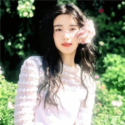 奇怪的她
